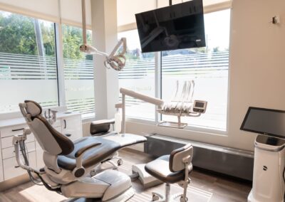 Uxbridge Dental Care exam room